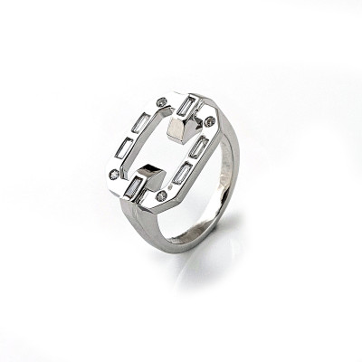 Square Loops - сребърен пръстен с планински кристали, проба 925. Square Loops - сребърен пръстен с планински кристали, проба 925.