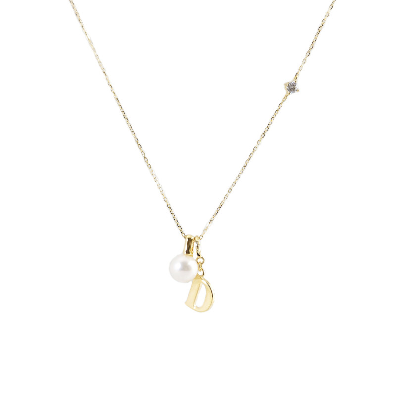 D and a pearl - Сребърно колие със златно покритие и естествена перла. D and a pearl - Сребърно колие със златно покритие и естествена перла.