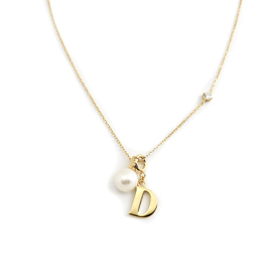 D and a pearl - Сребърно колие със златно покритие и естествена перла. D and a pearl - Сребърно колие със златно покритие и естествена перла.